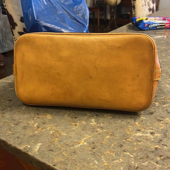 Louis Vuitton Alma with cross body d ring options - Picture 6 of 15